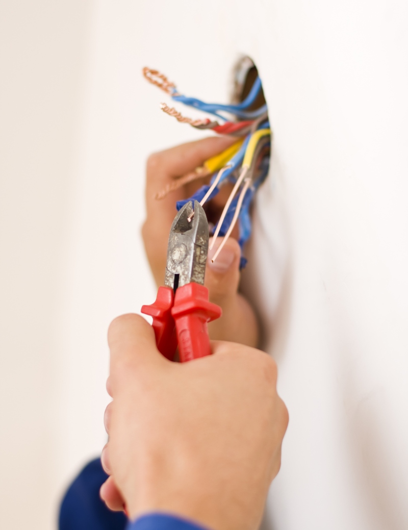 Electricians Horley, Smallfield, Burstow, RH6